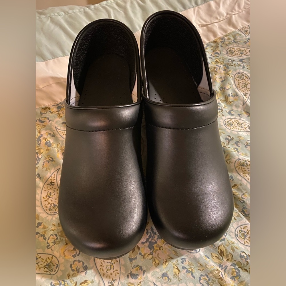 Dansko size 11 in American sizing, black
